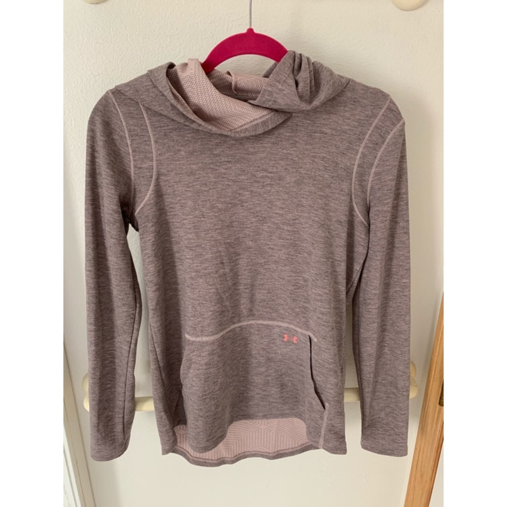 Under Armor Thin workout top